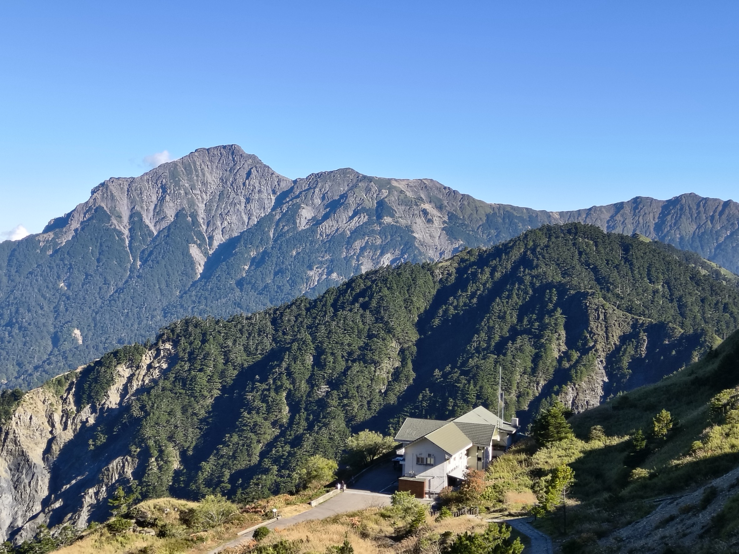 開箱高山太空艙！合歡山滑雪山莊　10/23 重新開放
