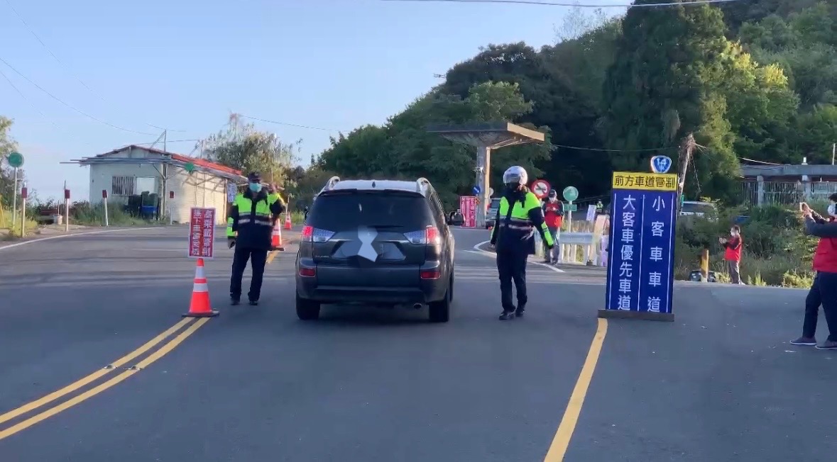光復節連假合歡山地區　實施「高乘載管制」與「違停嚴查」　 全力確保救災與通行順暢