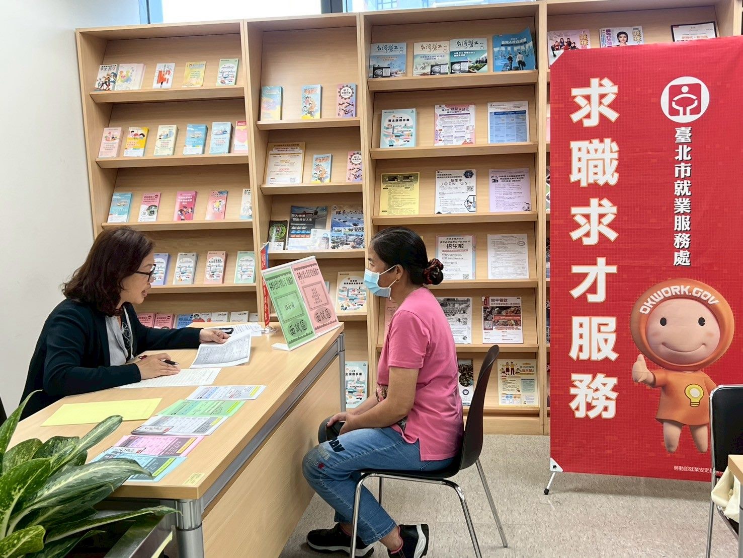 端午包中！北市就服釋出748職缺　現場面試立即上工