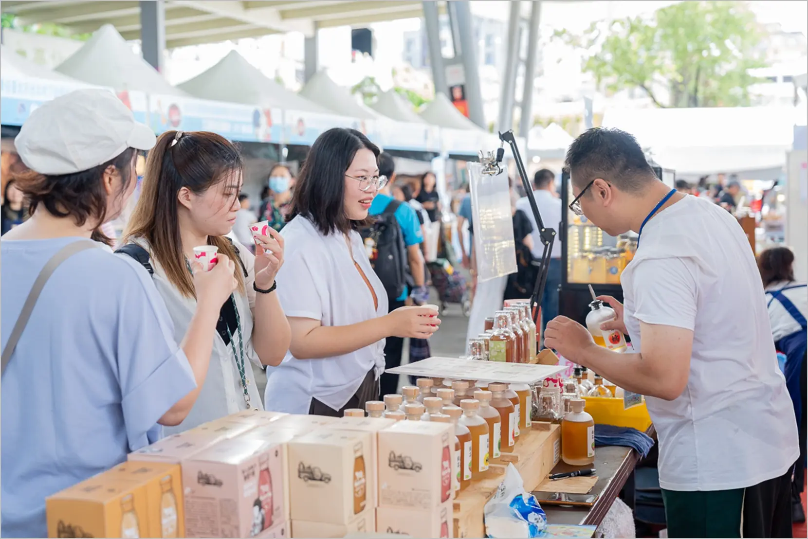 台北商圈嘉年華聯手36處商圈人氣店家陪你過中秋！