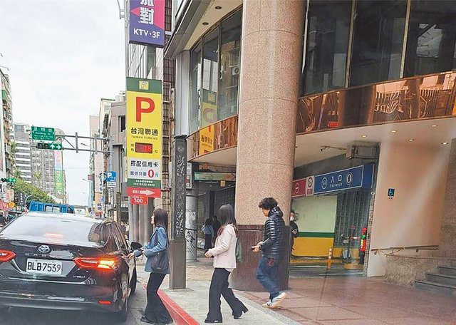 綠委搭公務車吃鍋遭批　廉政署出手訂規範