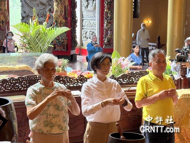 林岱樺天公廟參拜宣誓清清白白、正直服務　堅定參選