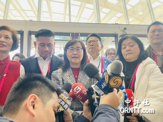 林奕華率團抵達上海　盼雙城好兩岸好