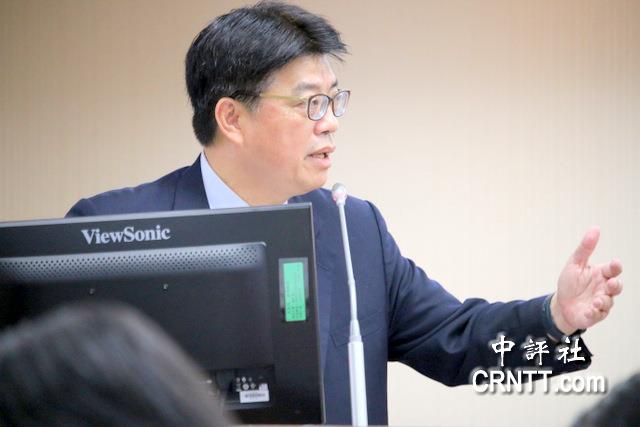 追問賴清德併購說　藍委許宇甄舌戰邱垂正