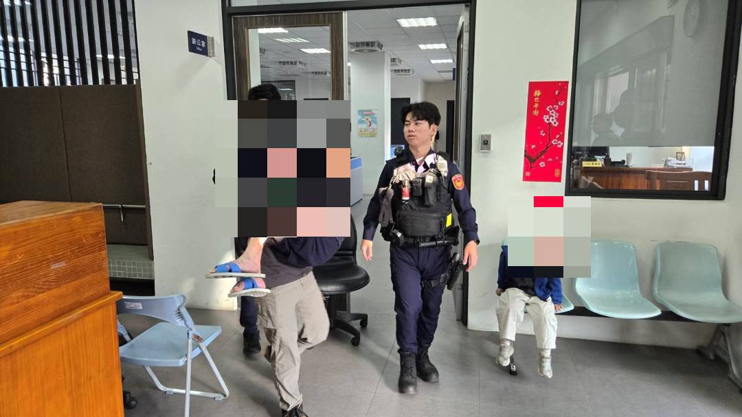 鹿港暖警協助迷失老人返家　備受民眾讚許