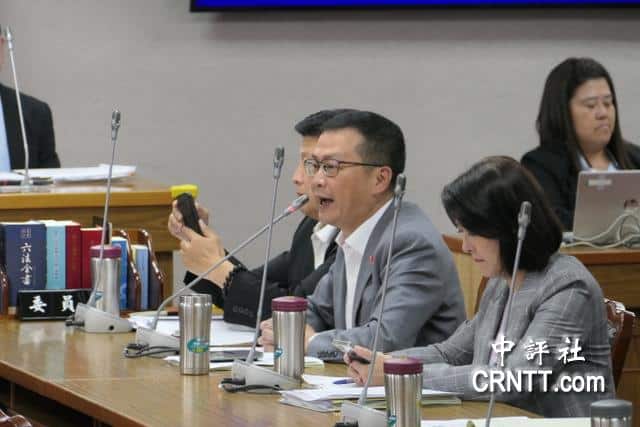綠委吳思瑤喊公教年改要繼續　羅智強轟冷血