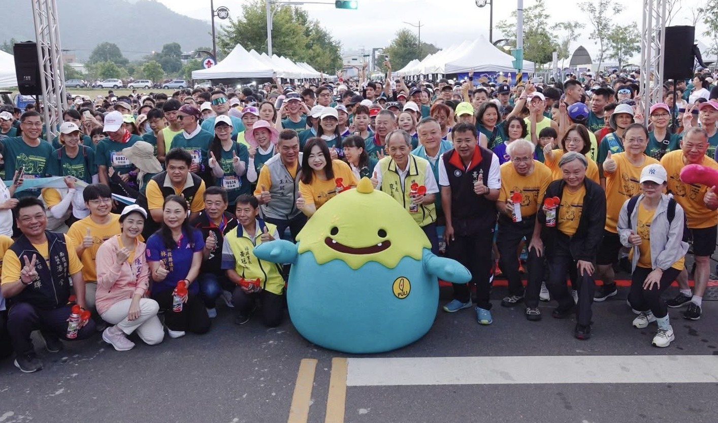 2025埔里山城派對馬拉松「十光穿越」 4500人國道上追風