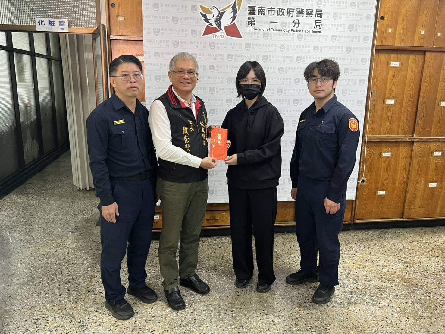 警專校友總會伸手相助關懷因公受傷警員