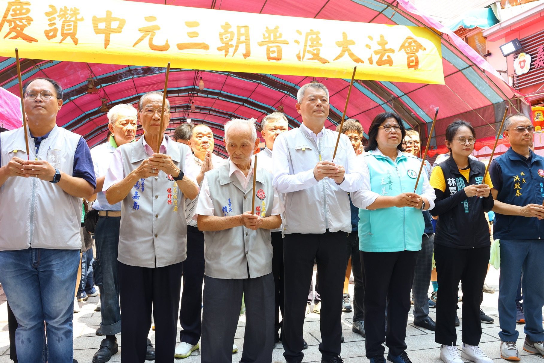 嘉義城隍廟中元祭開跑!三百年古禮再現 林瑞彥主持開香祈福 嘉義城隍廟中元祭開跑!三百年古禮再現 林瑞彥主持開香祈福