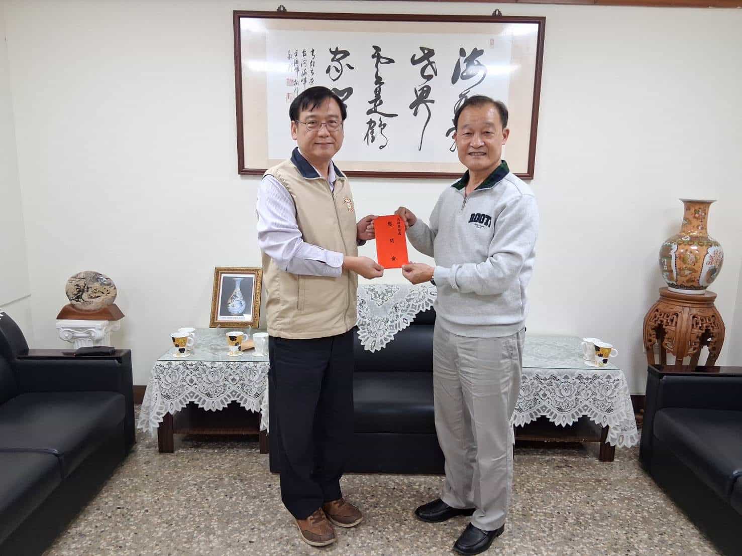 欣桃天然氣公司送暖南台灣　慷慨捐助高雄市榮民服務處善款
