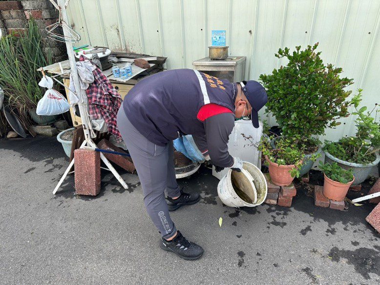 大雨過後　基隆環保局呼籲落實「巡、倒、清、刷」預防登革熱