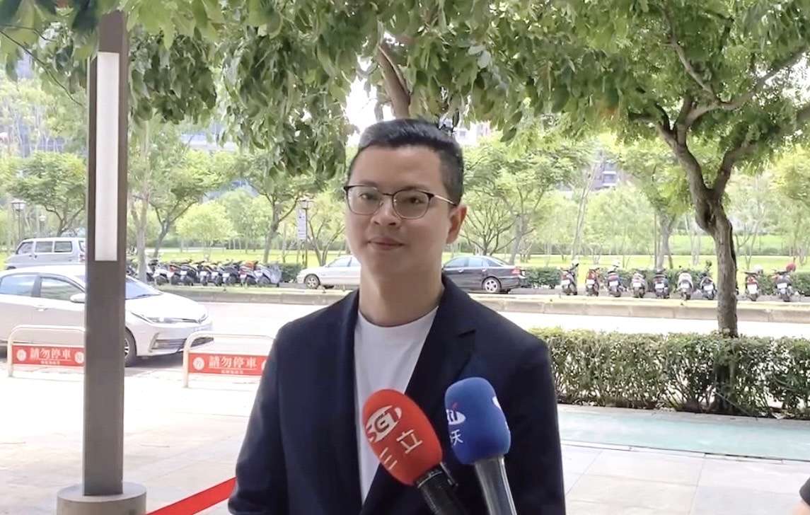 中共閱兵展示新型武器 凌濤：兩岸應保持對話降低擦槍走火風險