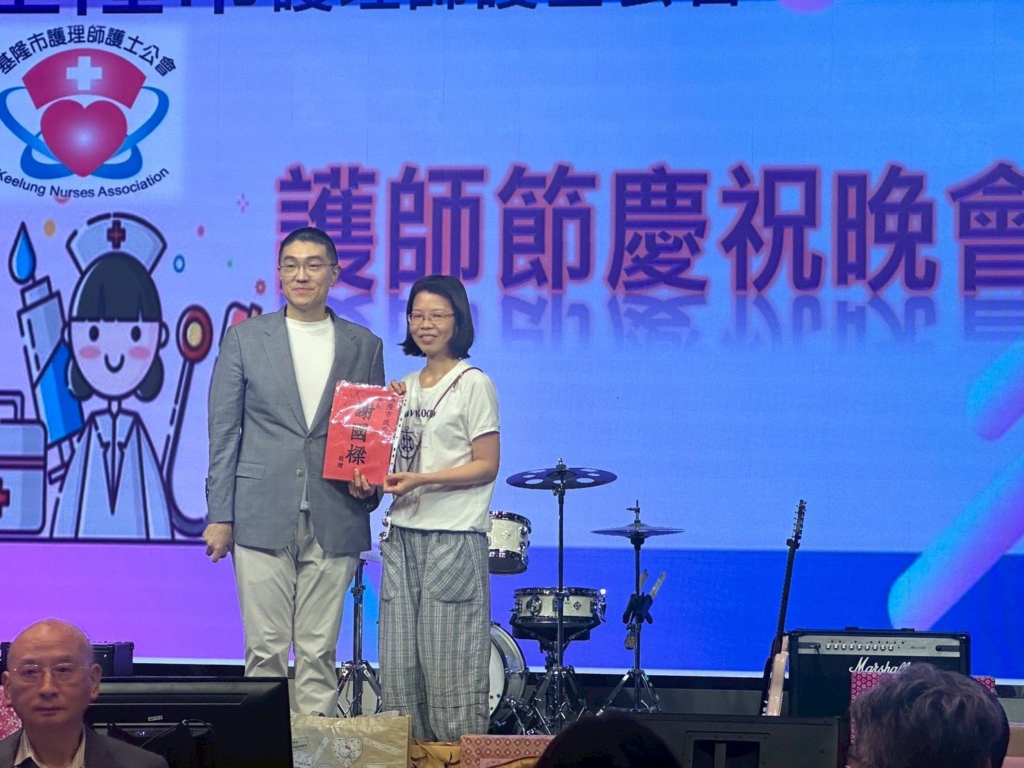 謝國樑加碼支持護理人員　基隆護師節頒獎表揚76位白衣天使