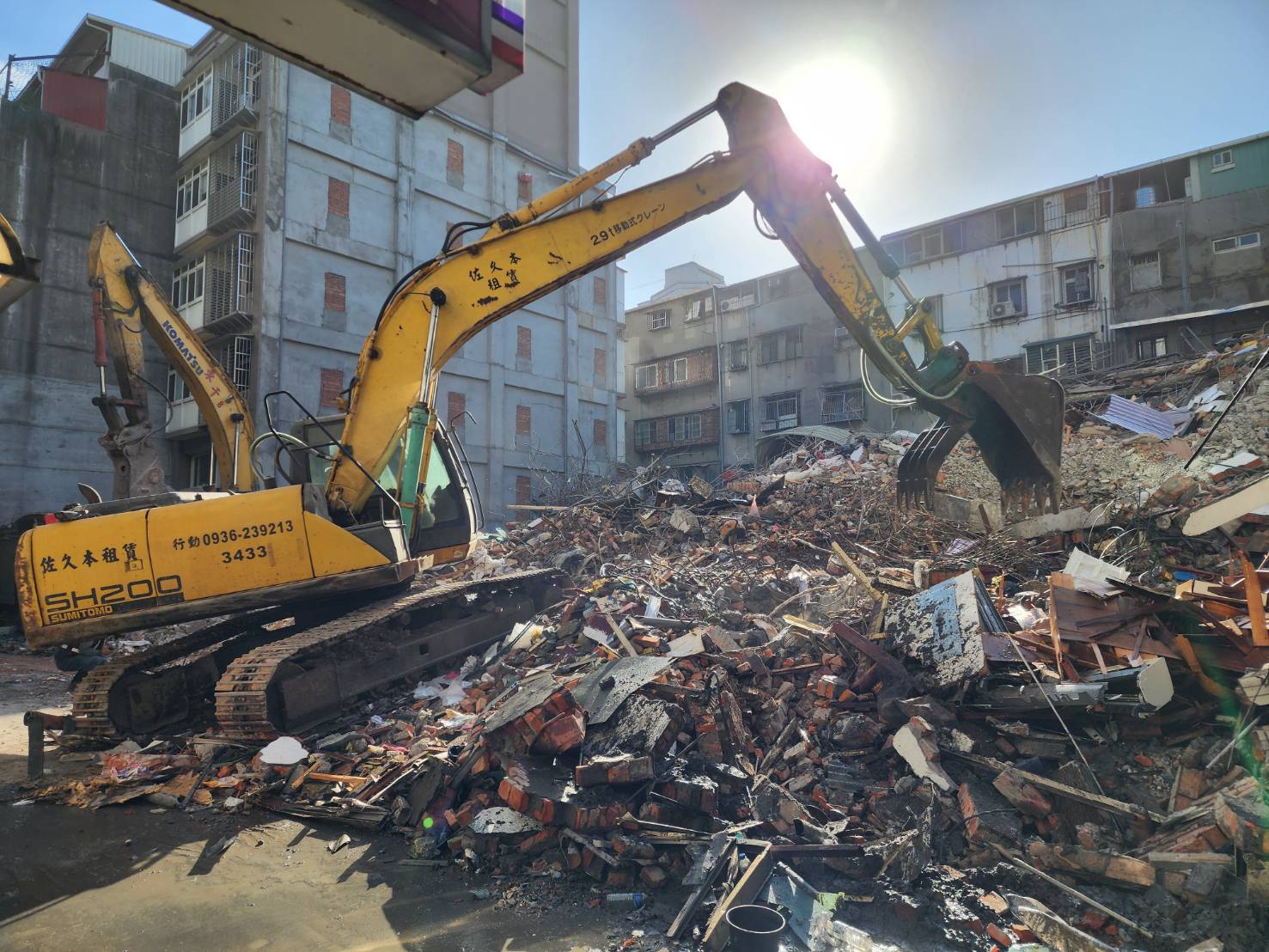 副市長主持三重施工損鄰說明會 確保受災住戶權益 副市長主持三重施工損鄰說明會 確保受災住戶權益