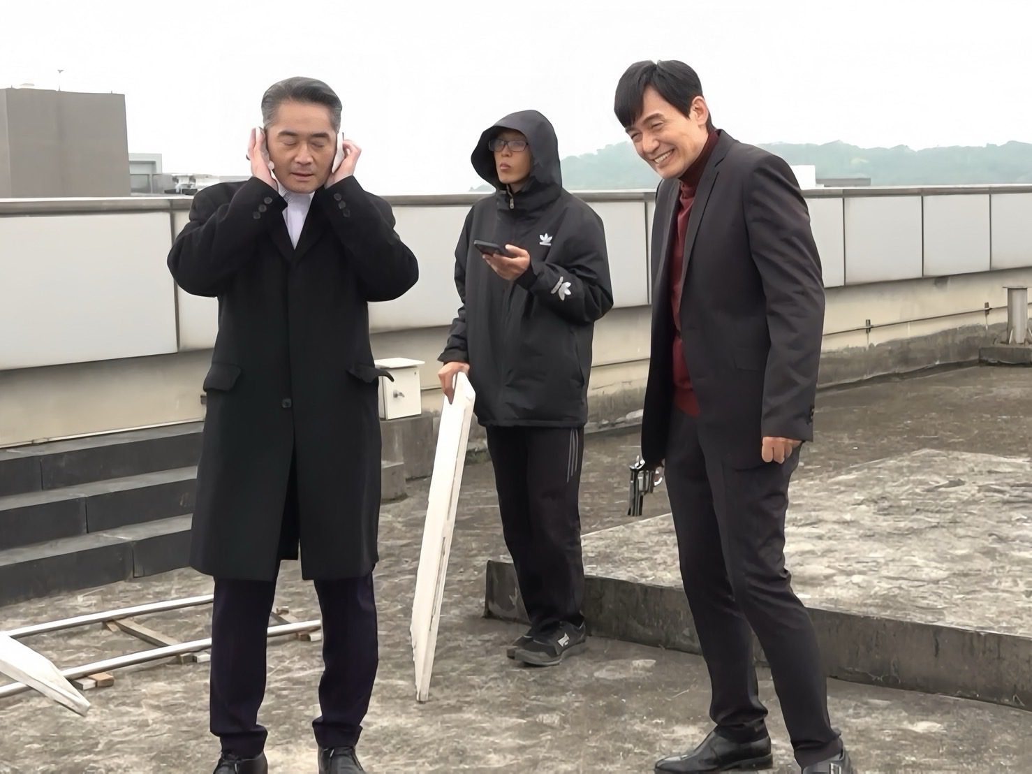 江國賓拍攝外景遇上寒流 冷風吹到耳朵要掉下來了