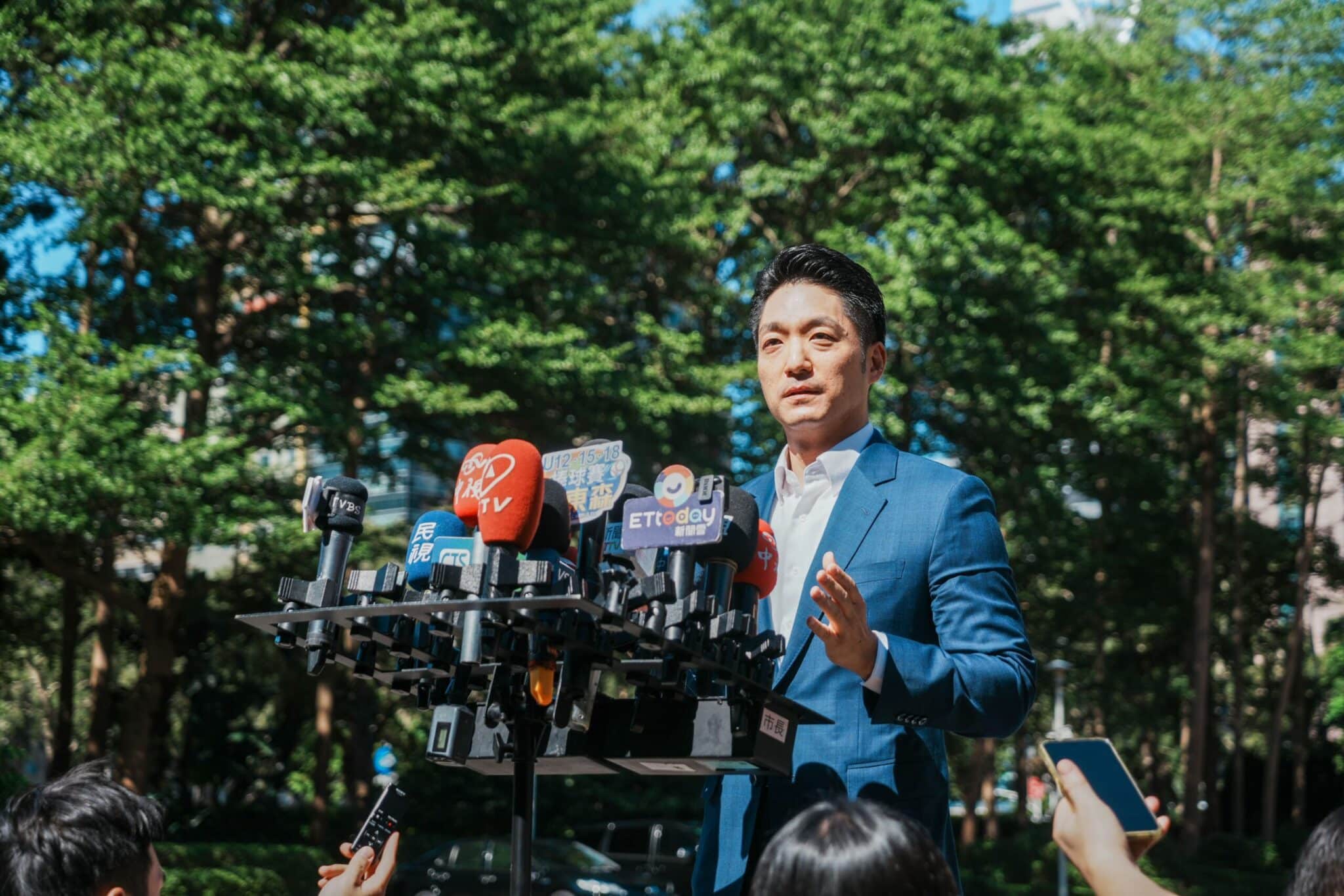 槓中央！蔣萬安赴政院會 抗議補助新制不公