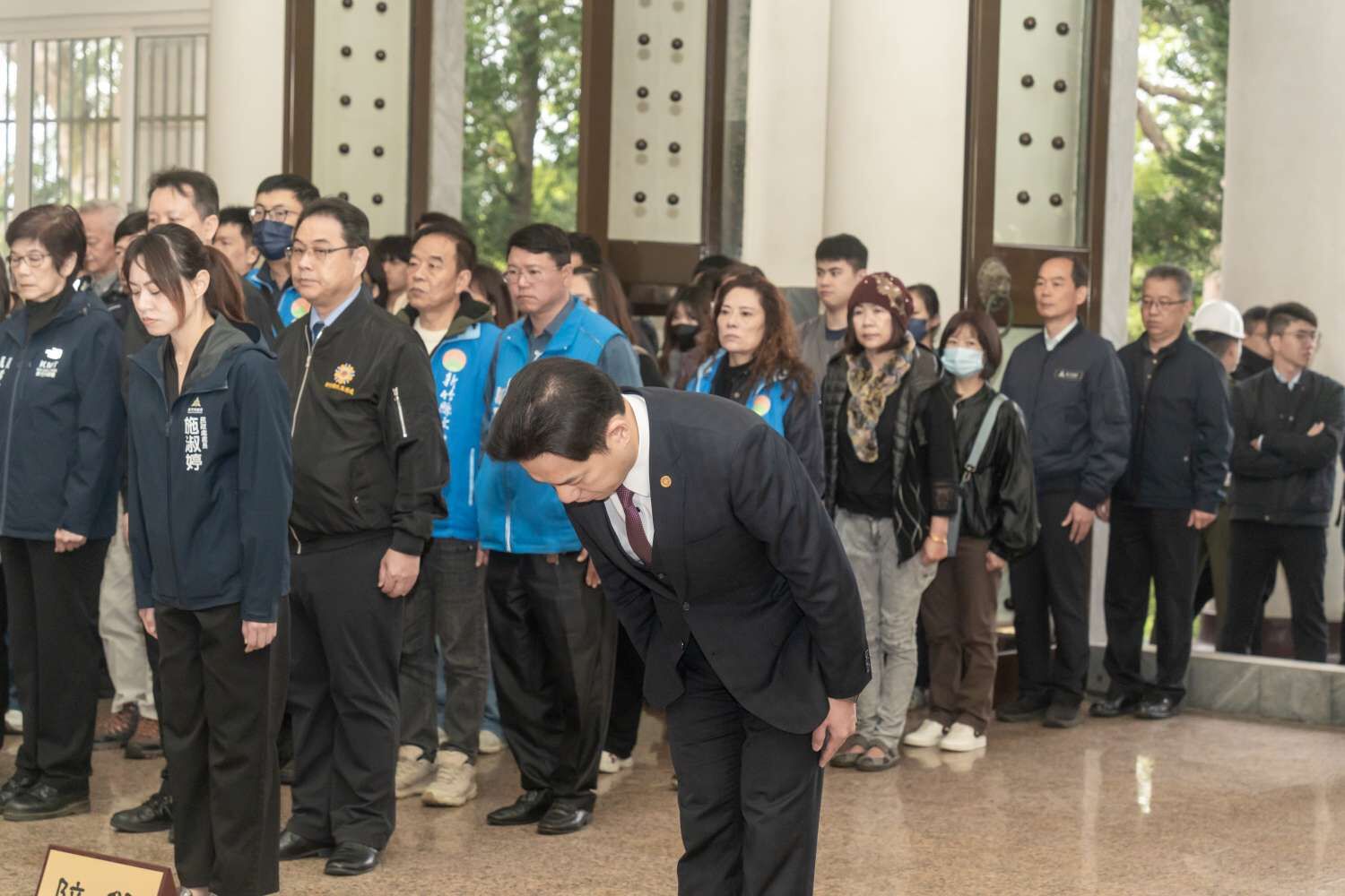 清明前夕 邱臣遠代理市長赴忠靈祠率各界緬懷先烈英勇精神