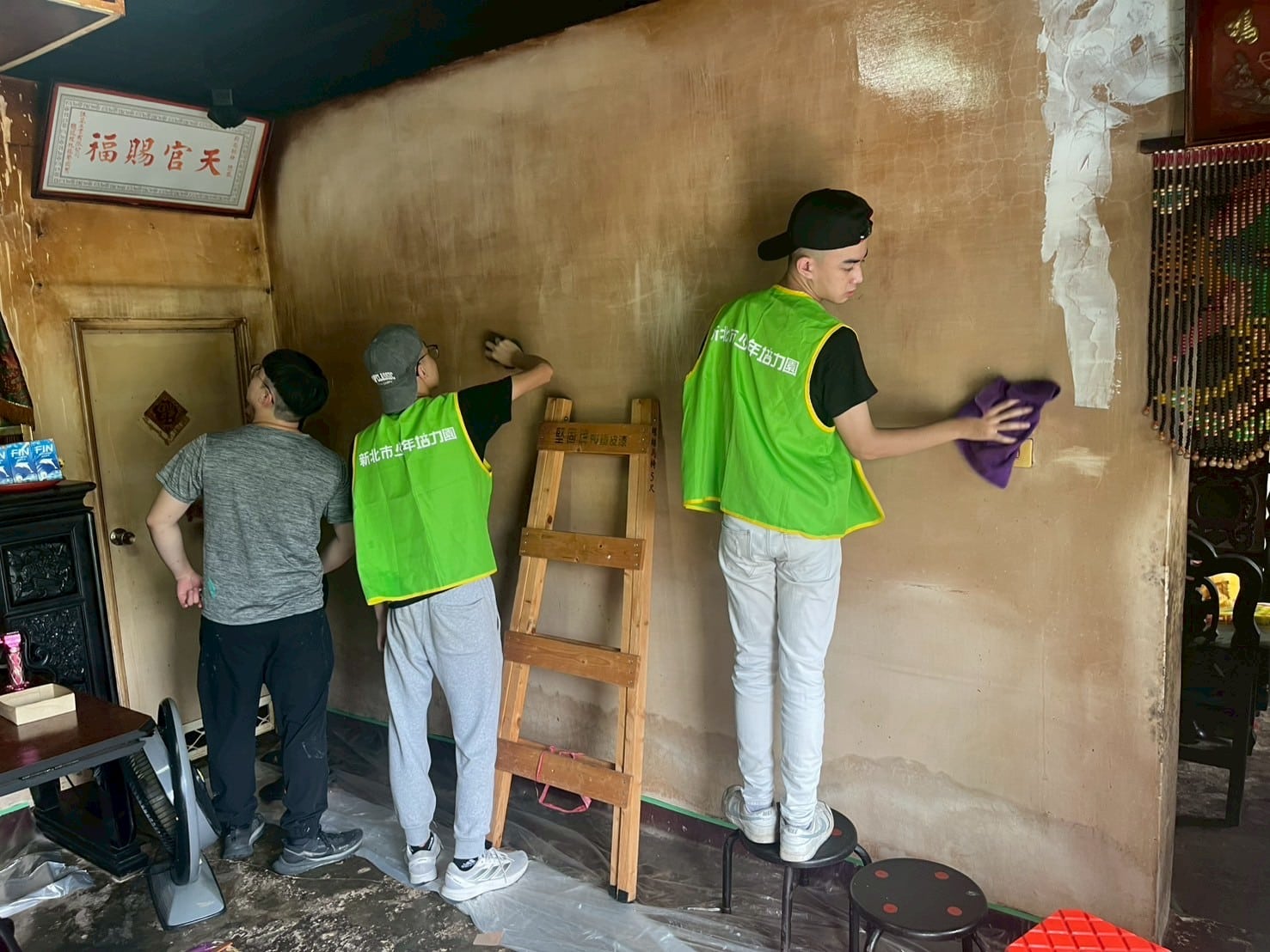 扶輪公益網捐新北市少年培力園17萬元　助少年工班幫獨居長輩　修繕住家改善生活