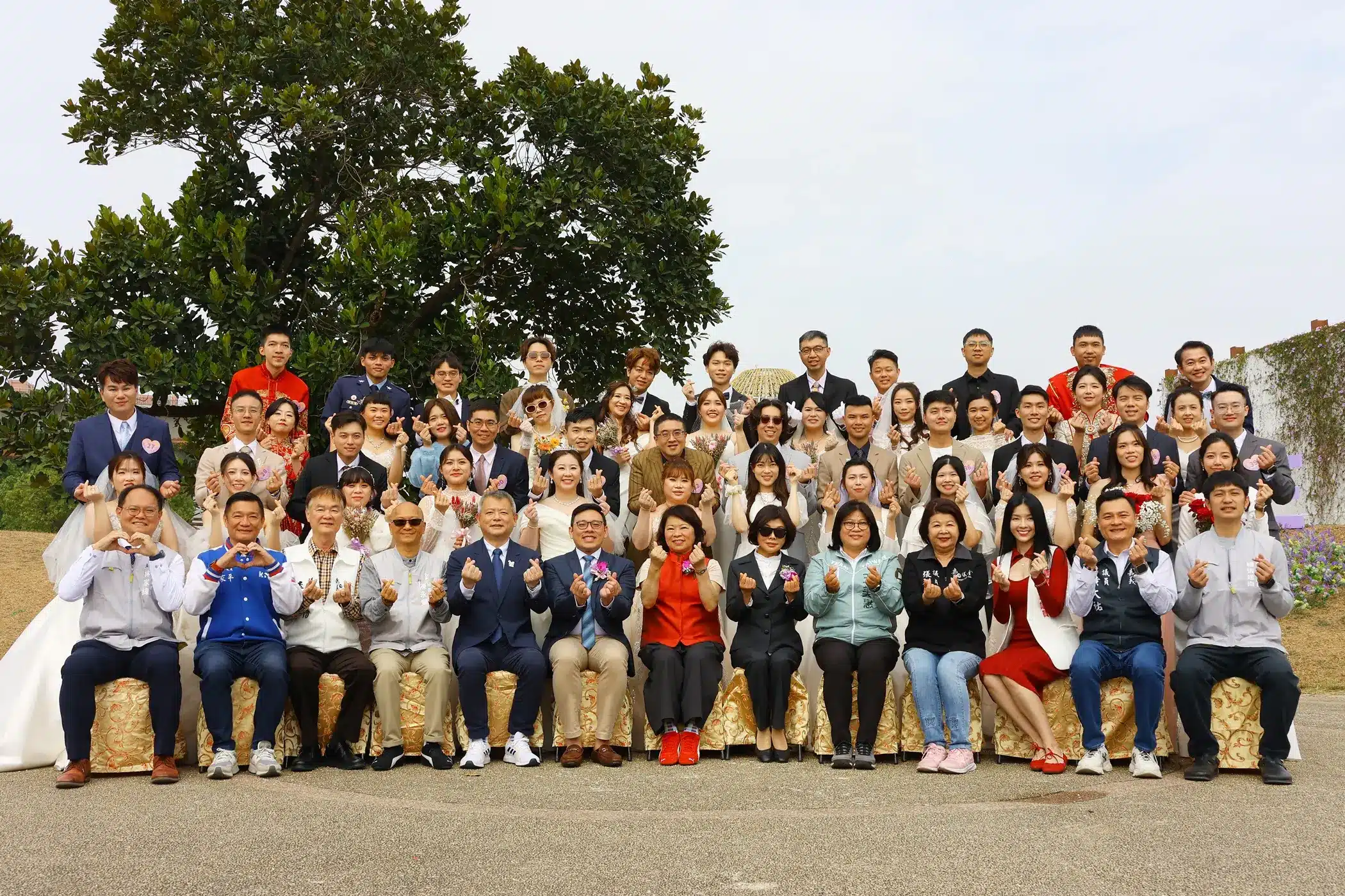黃敏惠證婚、姐妹市祝福　嘉義市第44屆集團結婚洋溢幸福