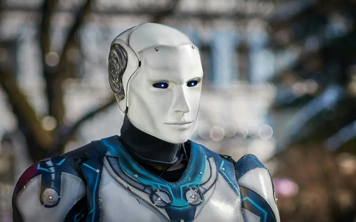 AI 狂潮再起！科技七巨頭財報報捷 美股三大指數齊揚、金價盤中突破 5,000 美元關卡