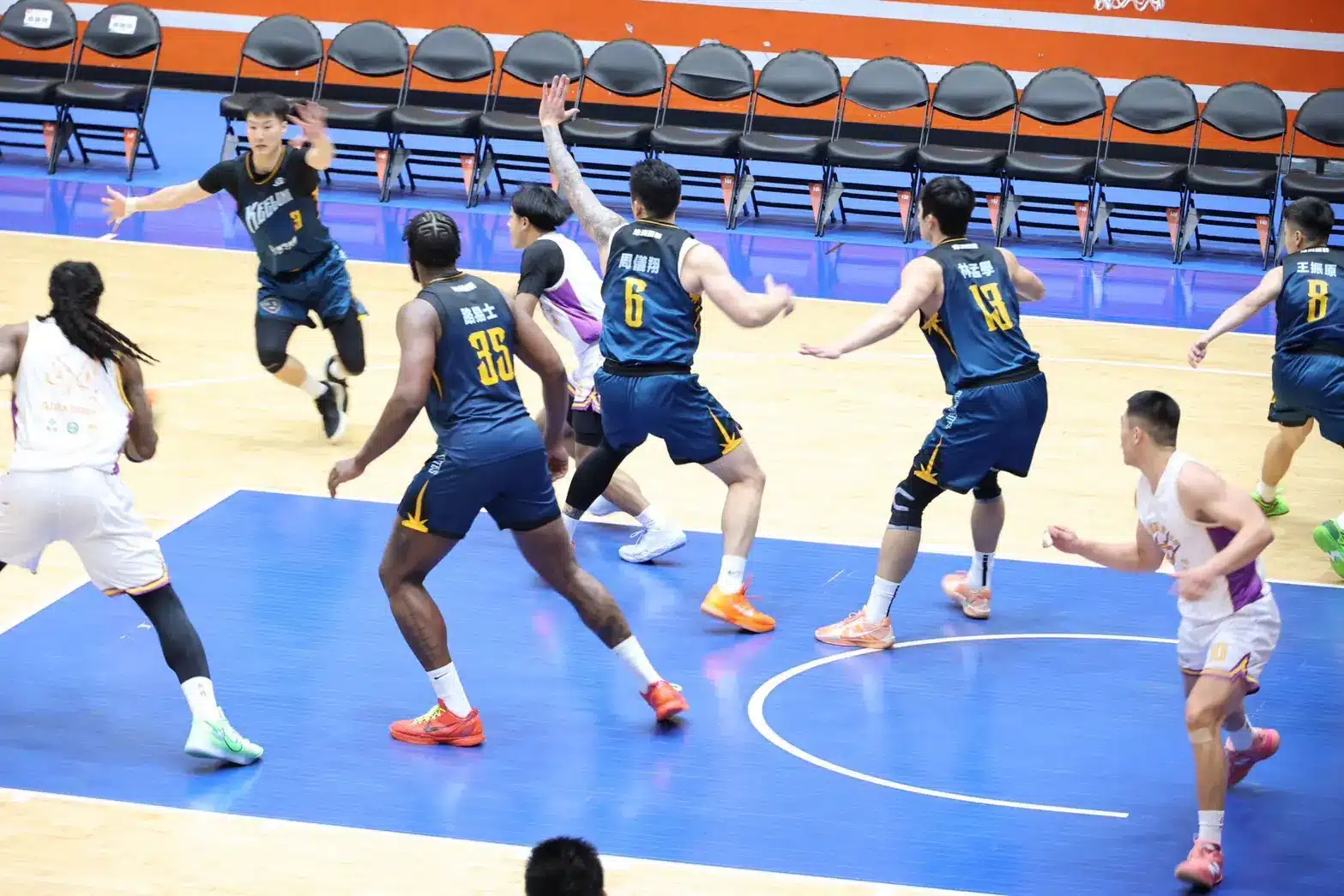 深耕基層籃球　基隆學子進場觀摩SBL、WSBL實戰