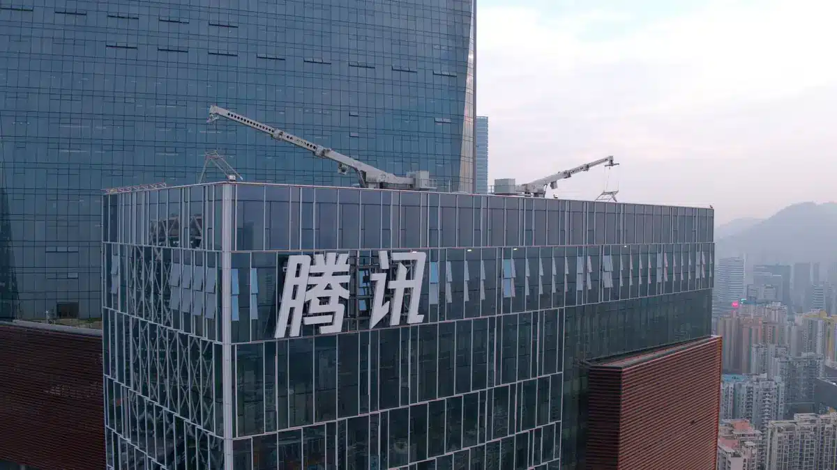 雲端爭霸戰！中國騰訊布局中東資料中心 對決美系科技巨頭