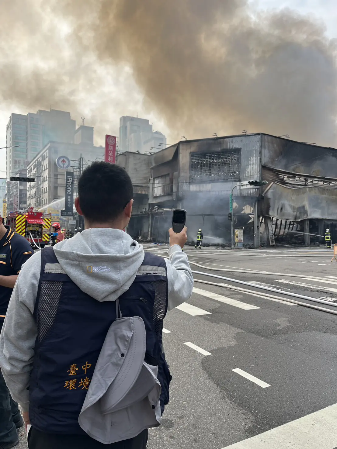 北屯區崇德路二段家具行火警　中市環保局已進行應變及空品監測