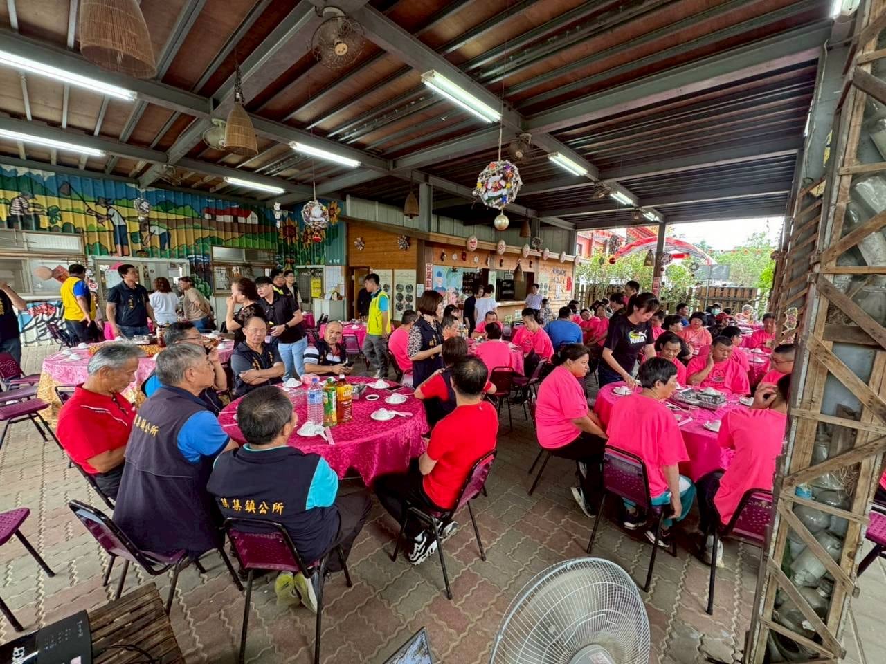 幸福集集溫暖相聚　新北市新莊區救國團集食行善暖心宴