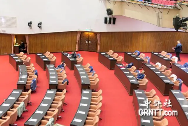 立院續審彈劾賴清德　藍委發言綠委閃人