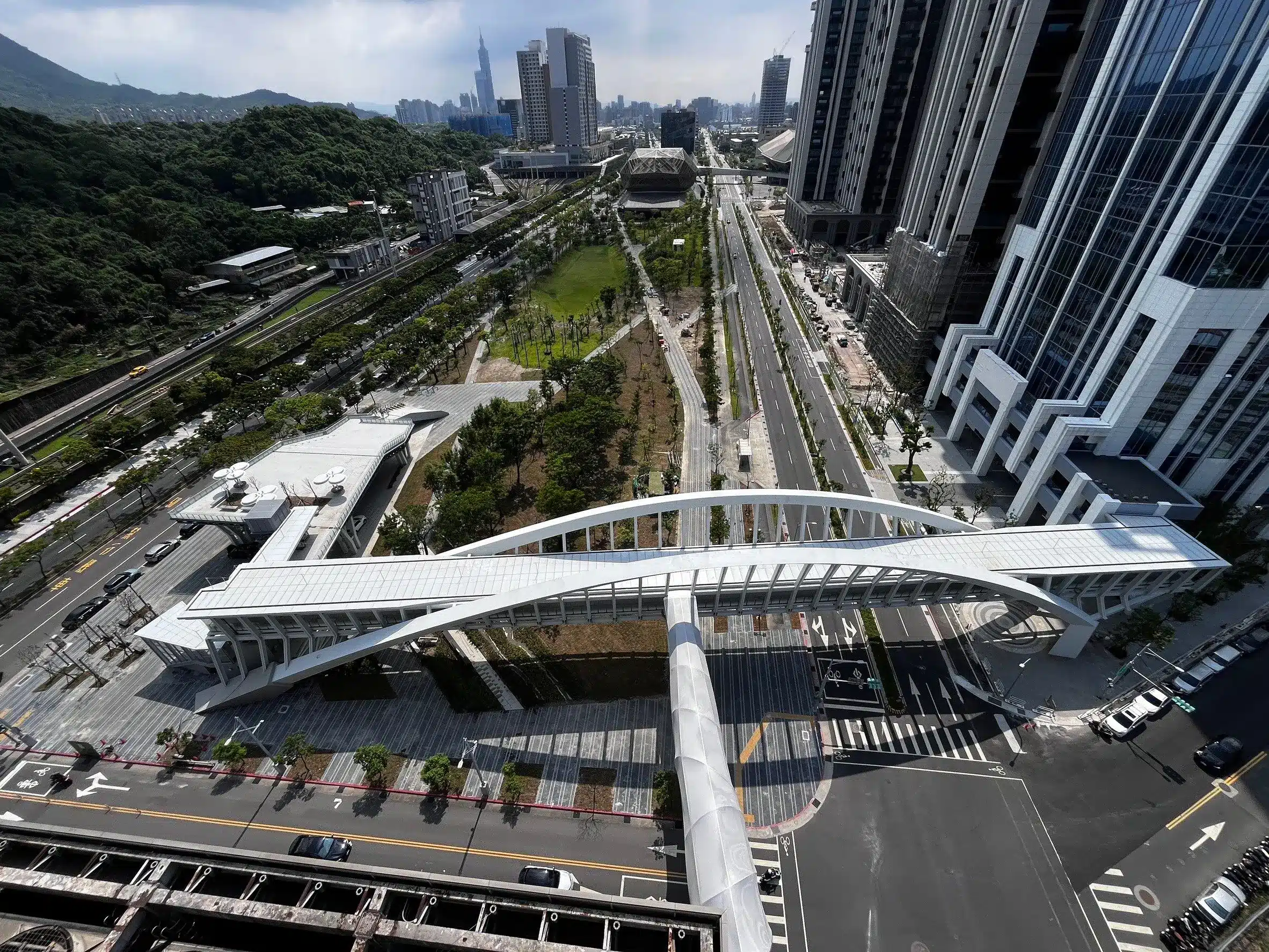 南港立體連通平臺開放使用　周邊景點春節共遊更好行