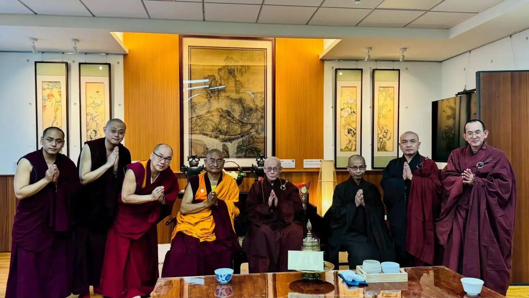 覺囊-嘉察法王拜會「果清律師」　以戒為師，共議僧團清淨之道