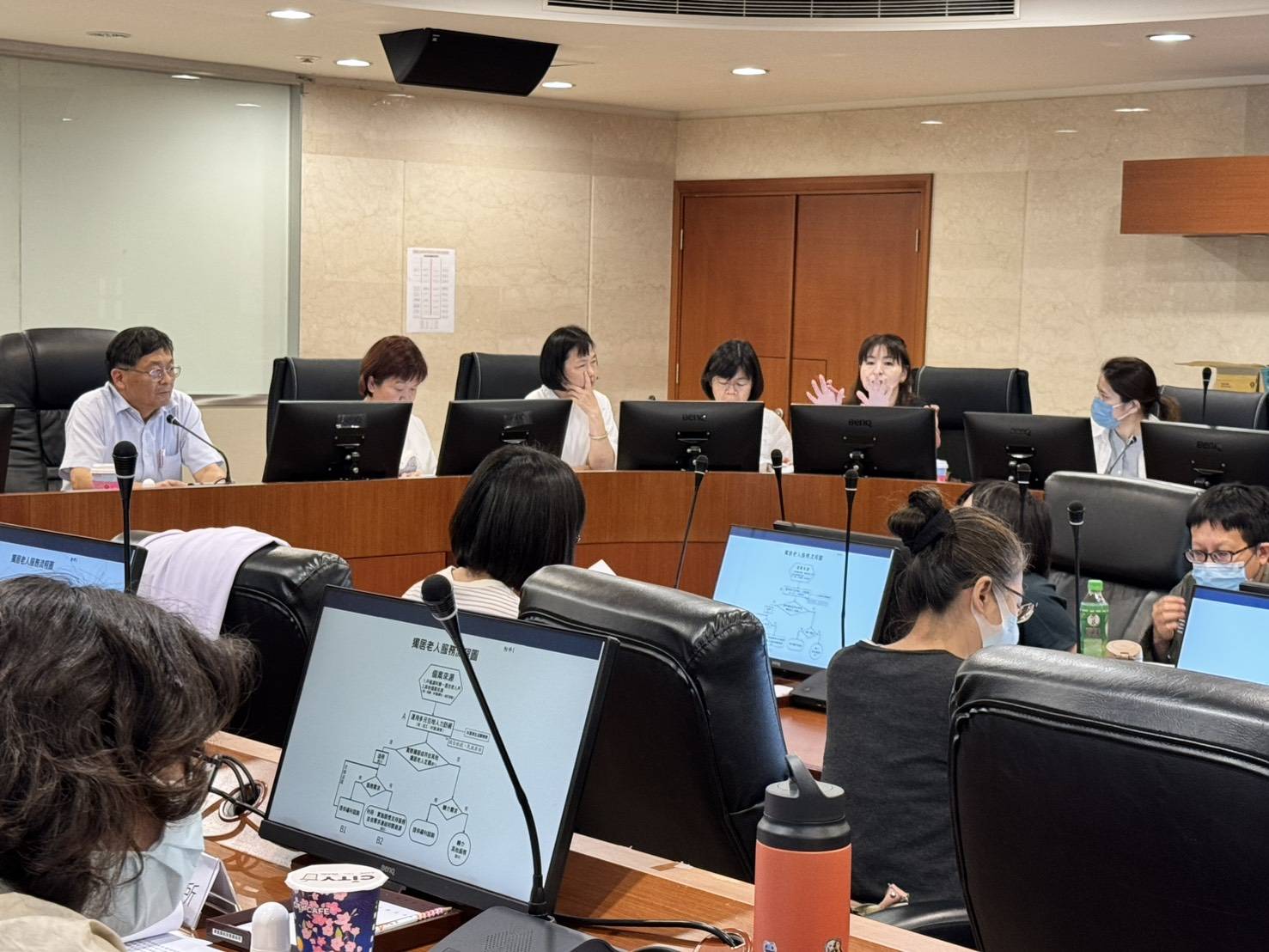 嘉義縣府跨局處協調會報　擴大獨居老人關懷網絡