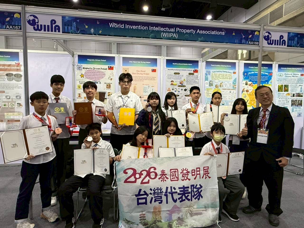 桃園會稽國中心發明社   曼谷國際展再創輝煌勇奪2金4銀2銅