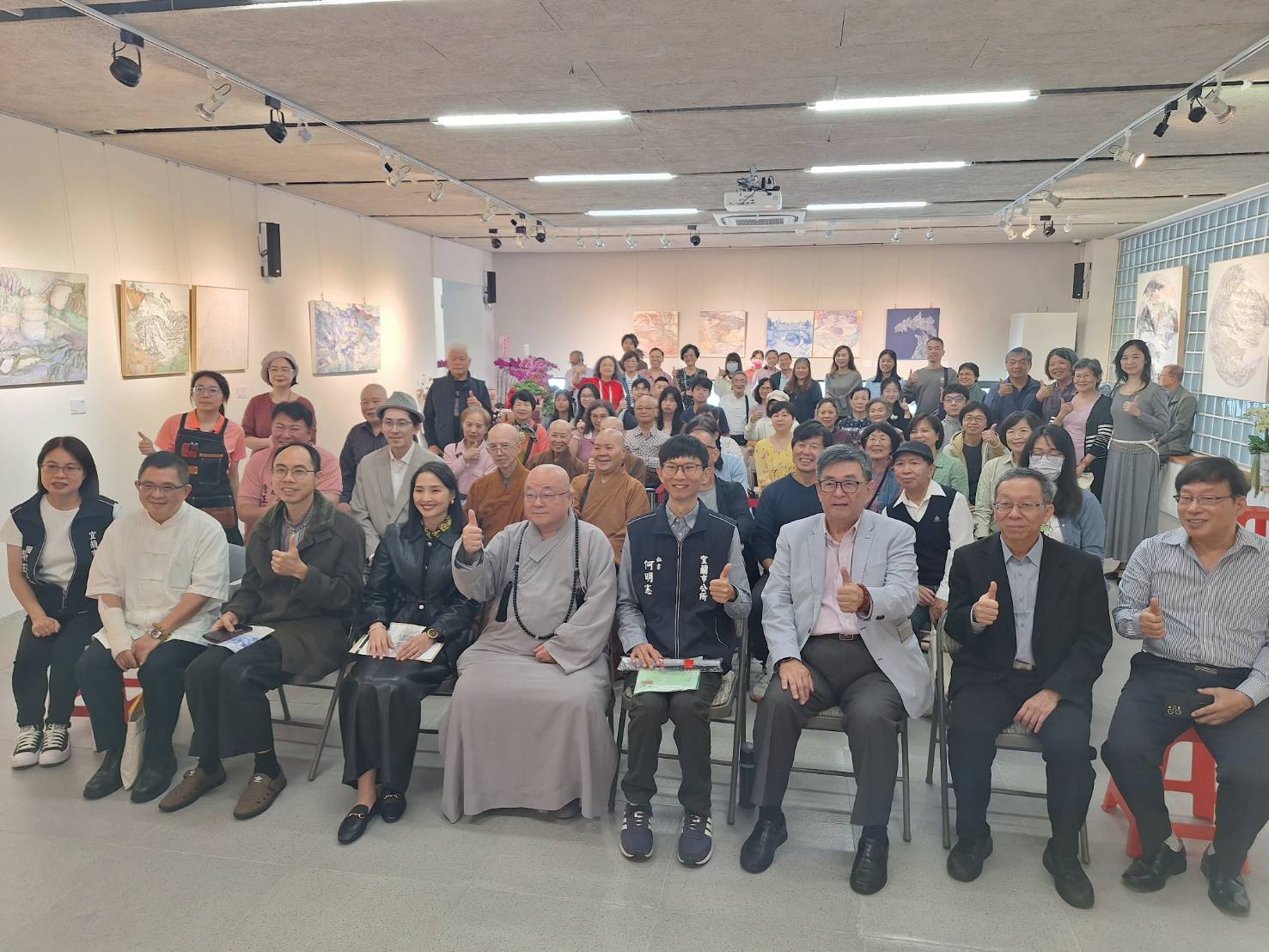 華梵大學助理教授吳軒慧當代書畫個展　宜蘭市圖開幕茶會僧俗雲集