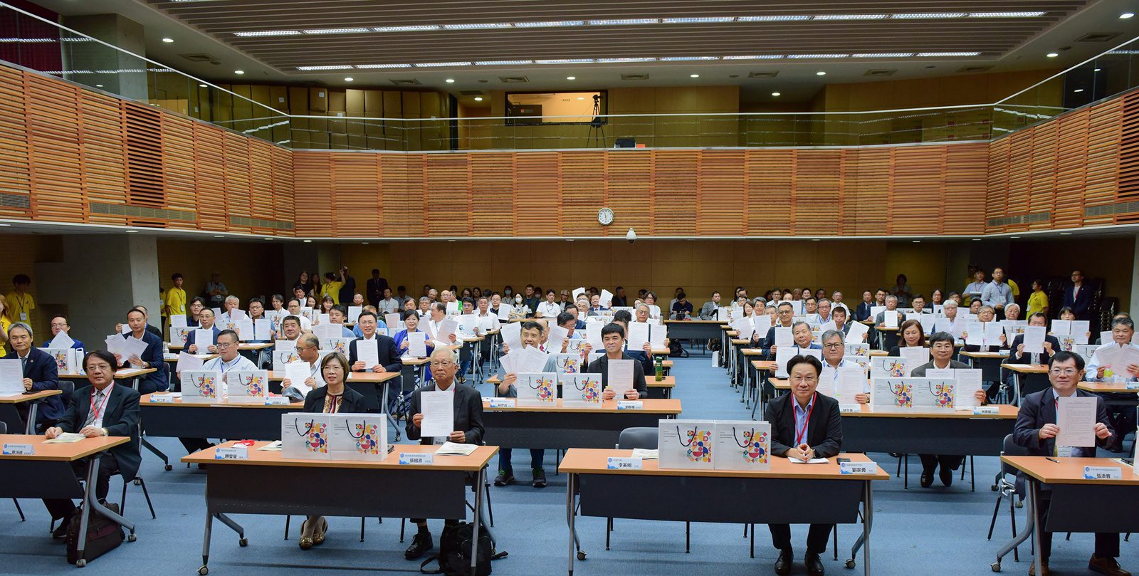 產官學攜手邁向淨零　中原大學與75家企業簽署MOU