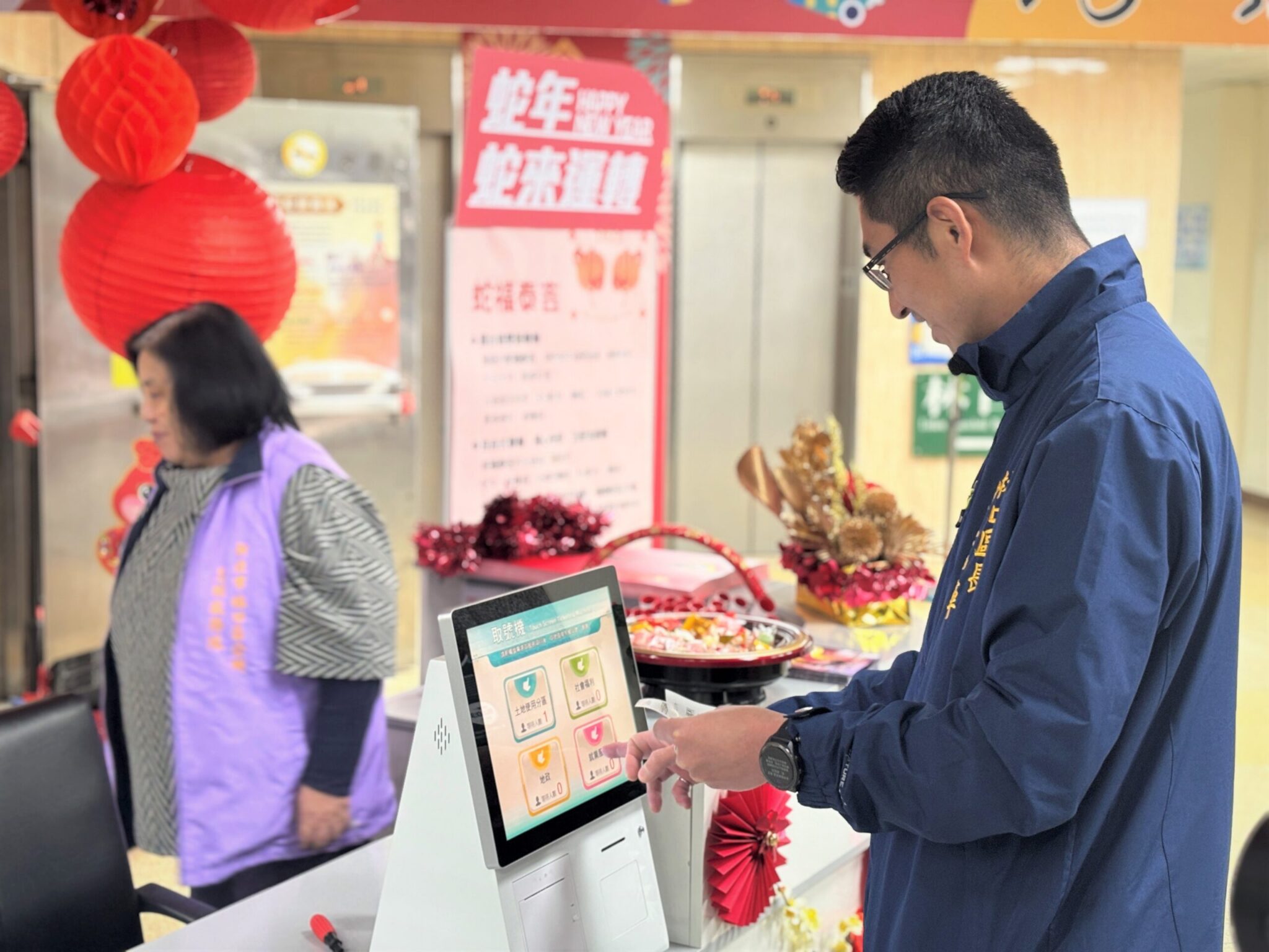 林口區公所融入e化服務 新設叫號系統 便民措施更完善 林口區公所融入e化服務 新設叫號系統 便民措施更完善