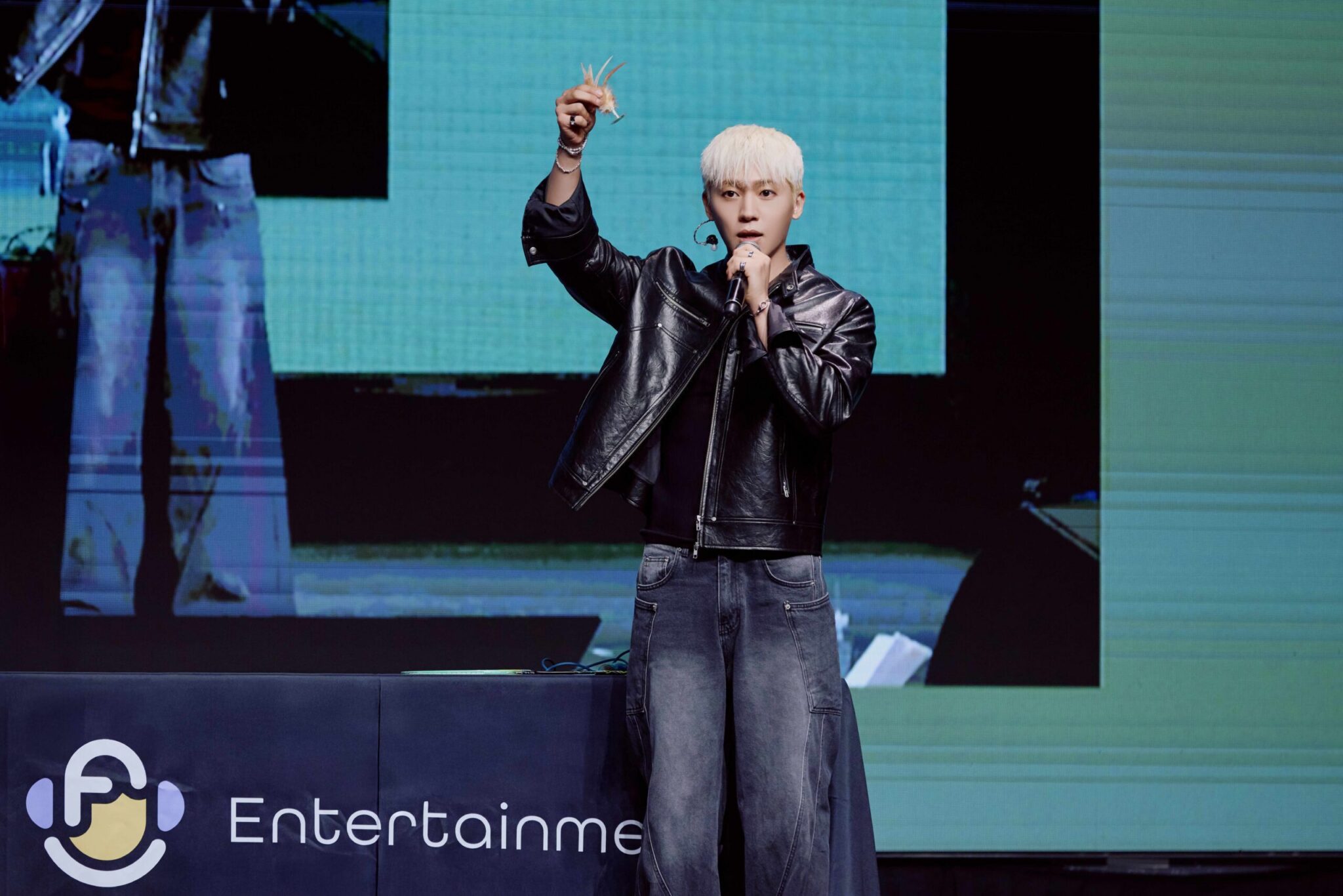 韓國大勢男團&TEEN TOP成員創造崔鐘顯 退伍後首場見面會