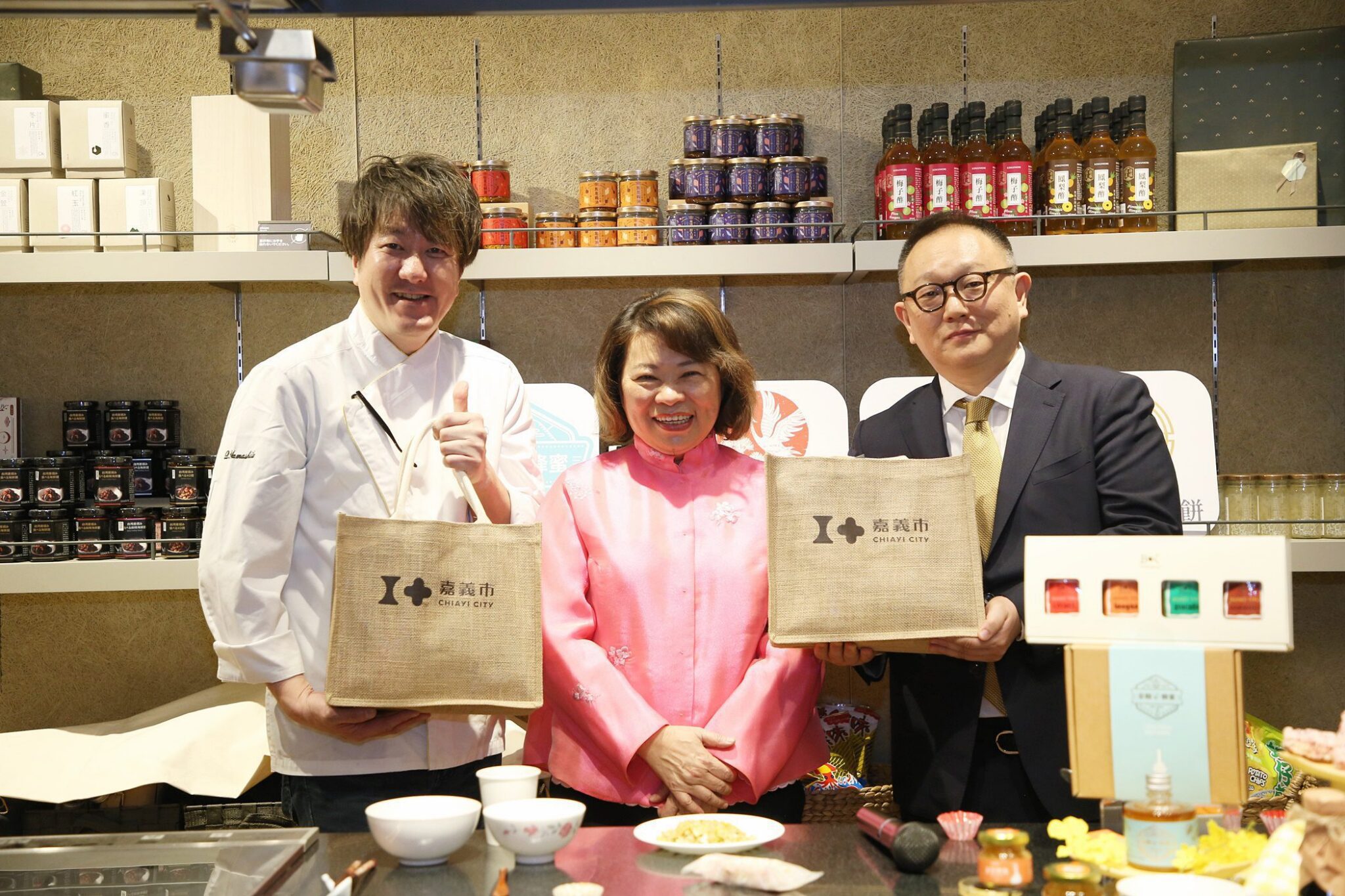 「嘉市好店」東京、名古屋雙城同步開賣！ 黃敏惠市長力推獨「嘉」吃法　日主廚驚豔「吃到貴族般的幸福」