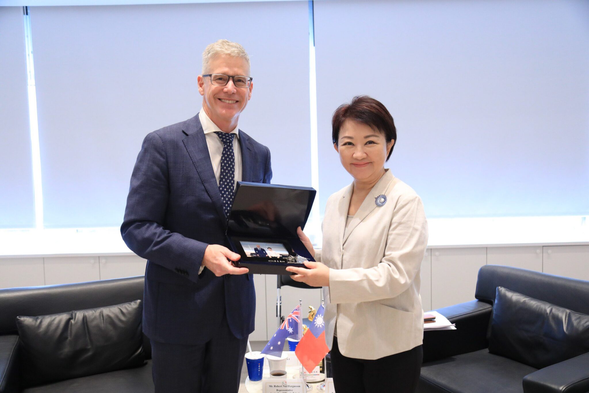 澳洲辦事處代表馮國斌拜會中市府　盧秀燕：盼深化經貿觀光及能源合作