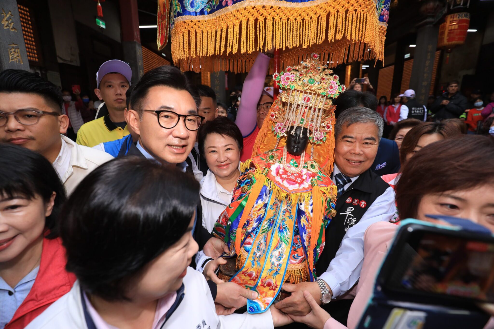 遶境天數全台最長！ 台中樂成宮「旱溪媽祖」今起駕出巡　盧市長祈願：盼四時無災、世界平安