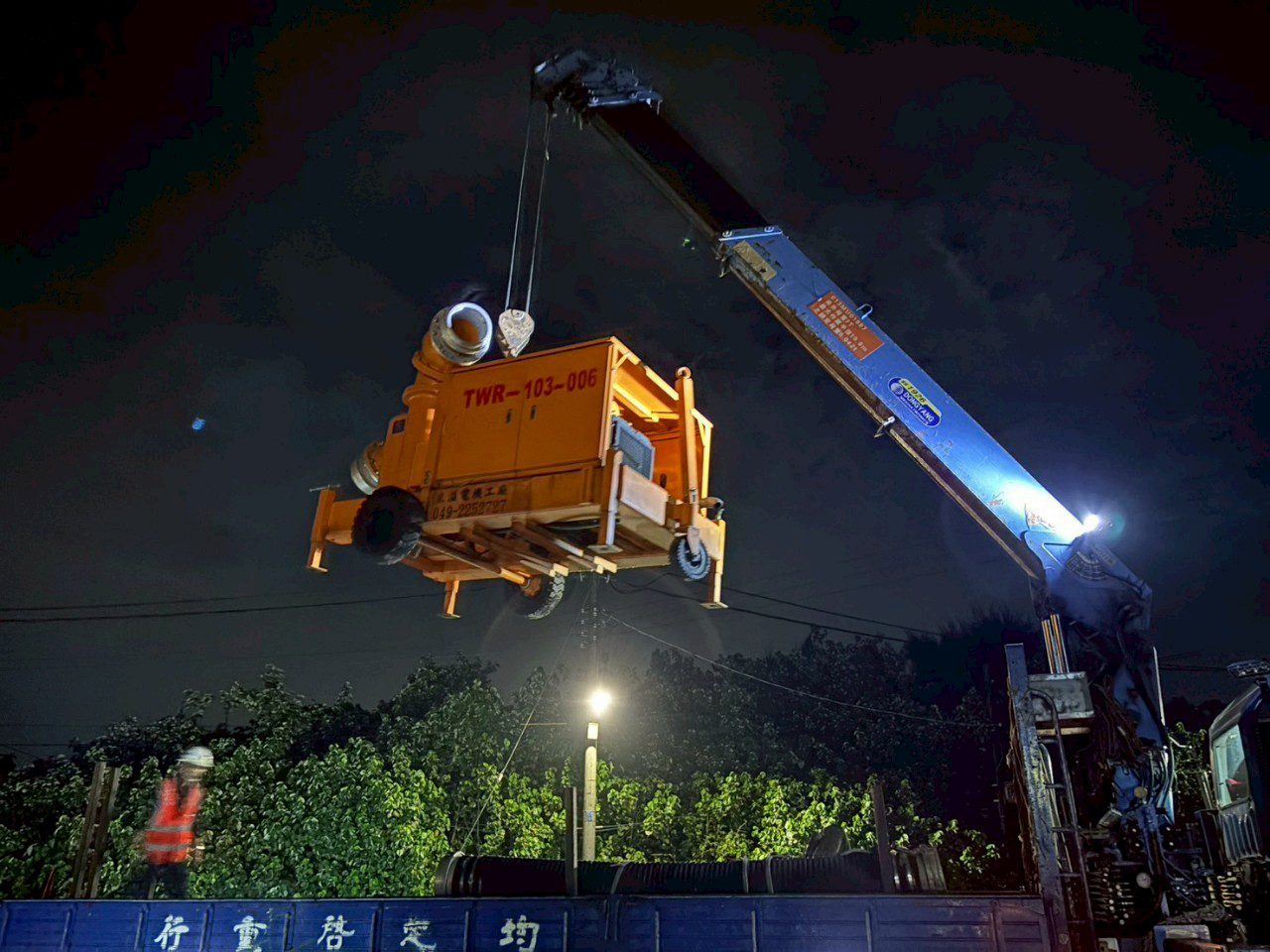 共度難關！　中市府調派大型抽水機馳援雲林 已抵達投入救災