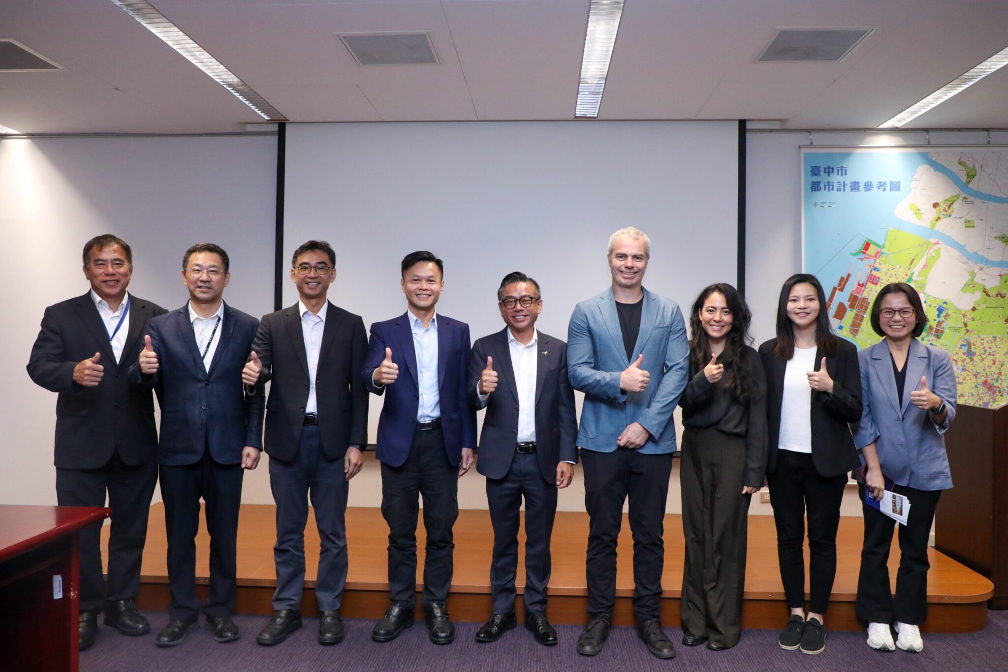 澳洲辦事處副代表林明皓及澳洲建築設計公司Populous拜會中市府　林副秘書長盼深化交流