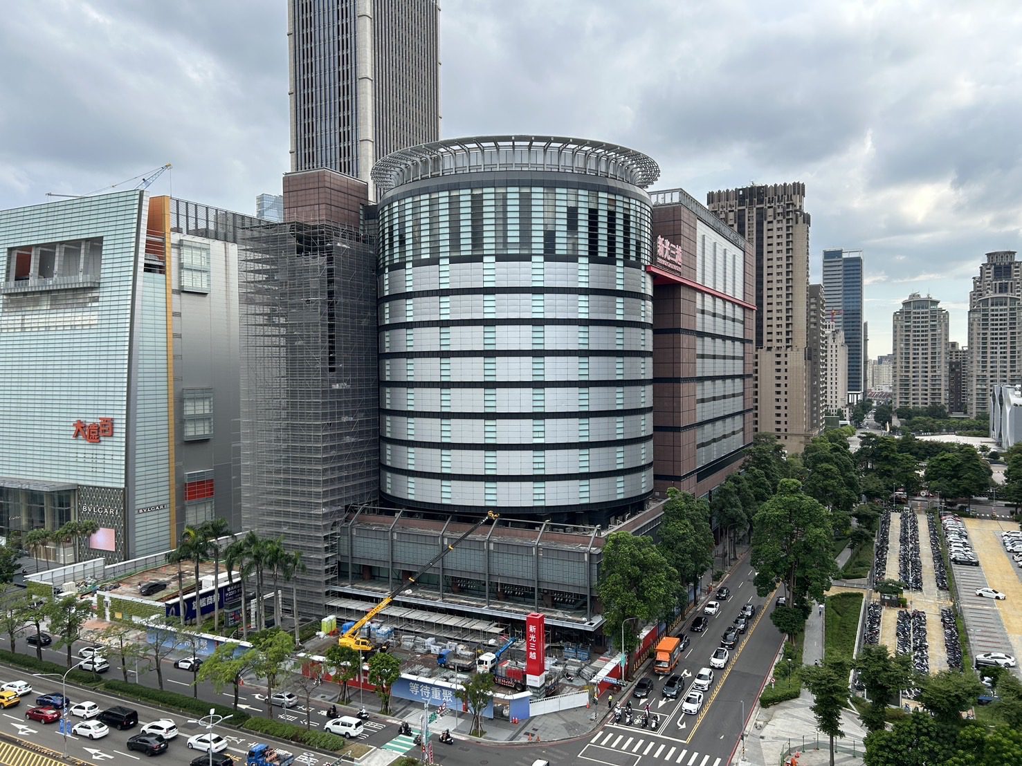 新光三越9月10日開始進貨　都發局：依計畫實施管制 確保公共安全