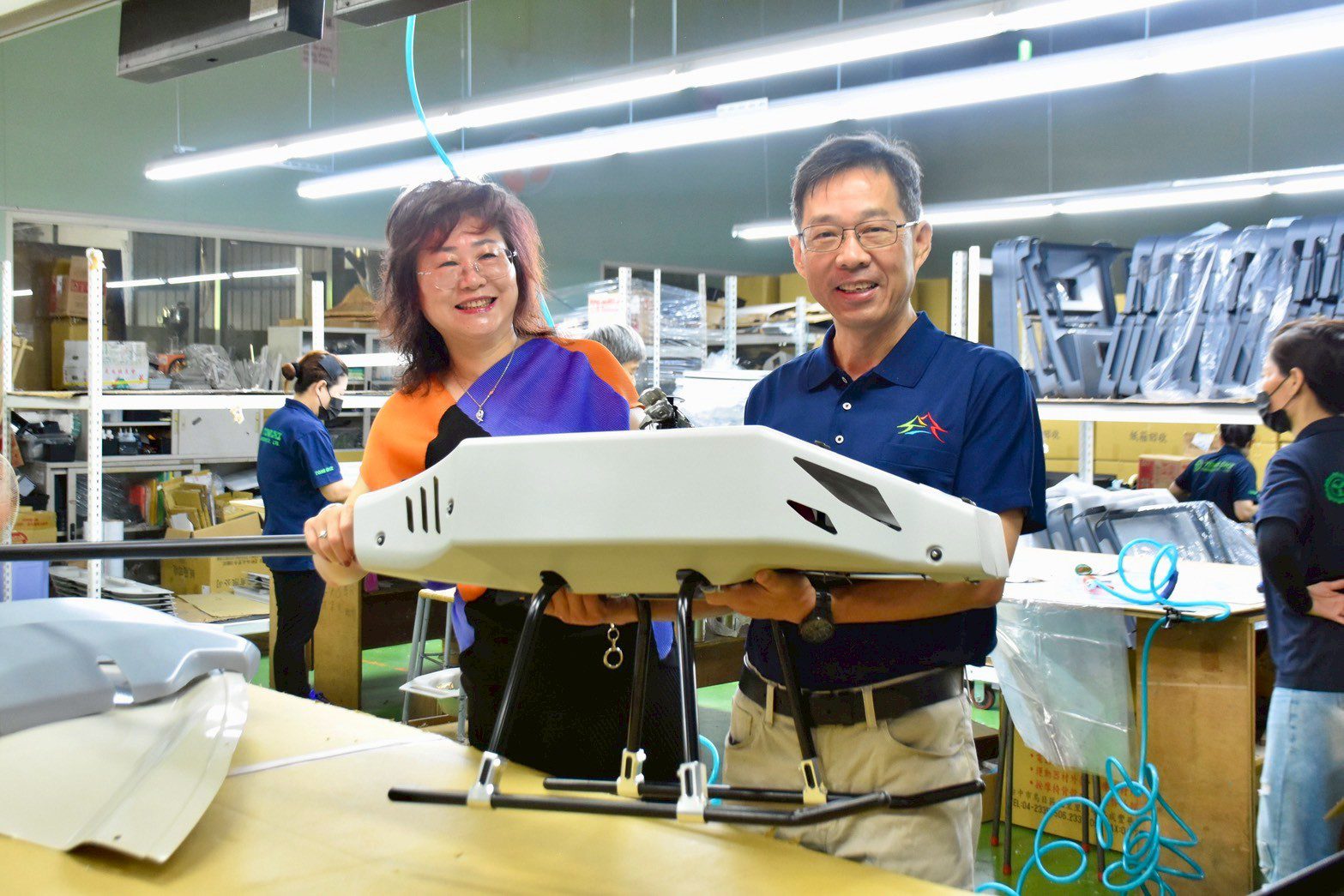 中市隱形冠軍「通琦企業」打進航太國際供應鏈　經發局長肯定超大型模具設計製作能力