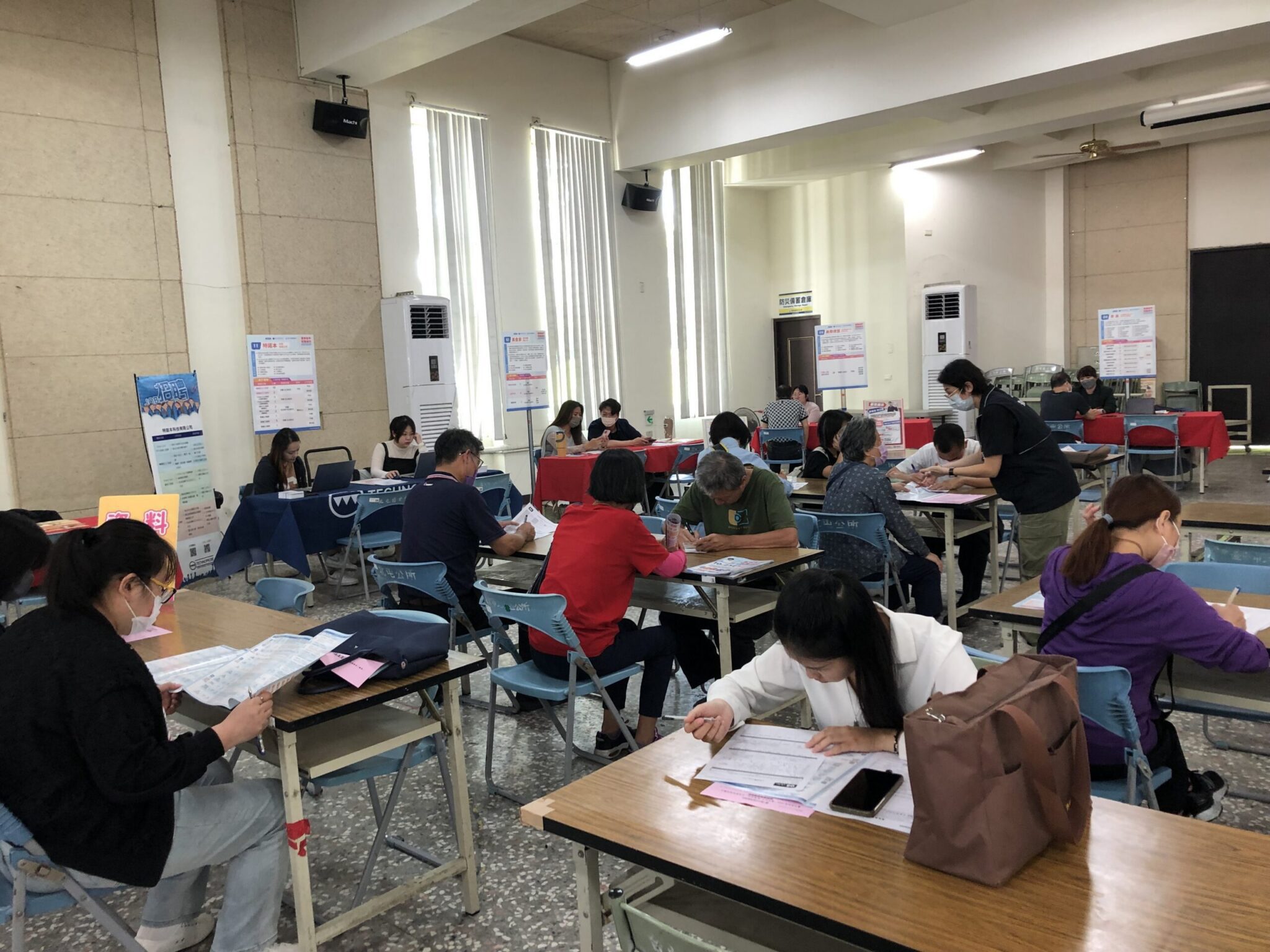 慶重陽！　逾700職缺挺中高齡 中市府山線樂齡聯合徵才暖心登場