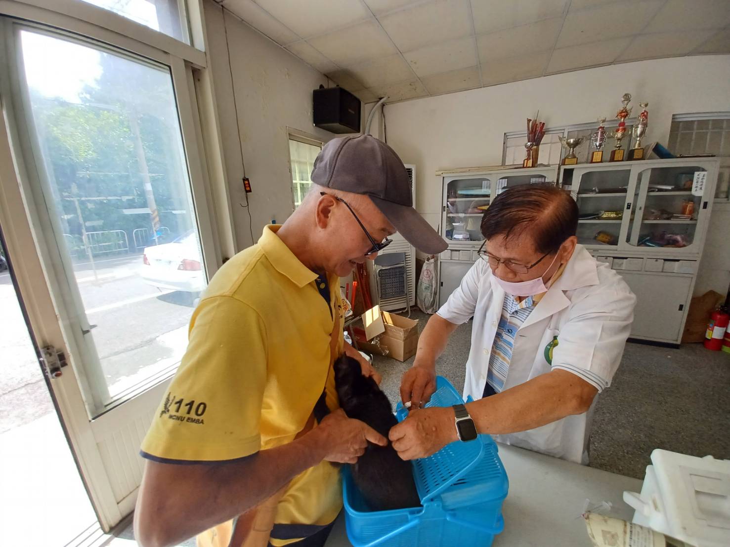 中市11-12月巡迴注射活動開跑！ 　動保處免費為毛小孩注射狂犬病疫苗