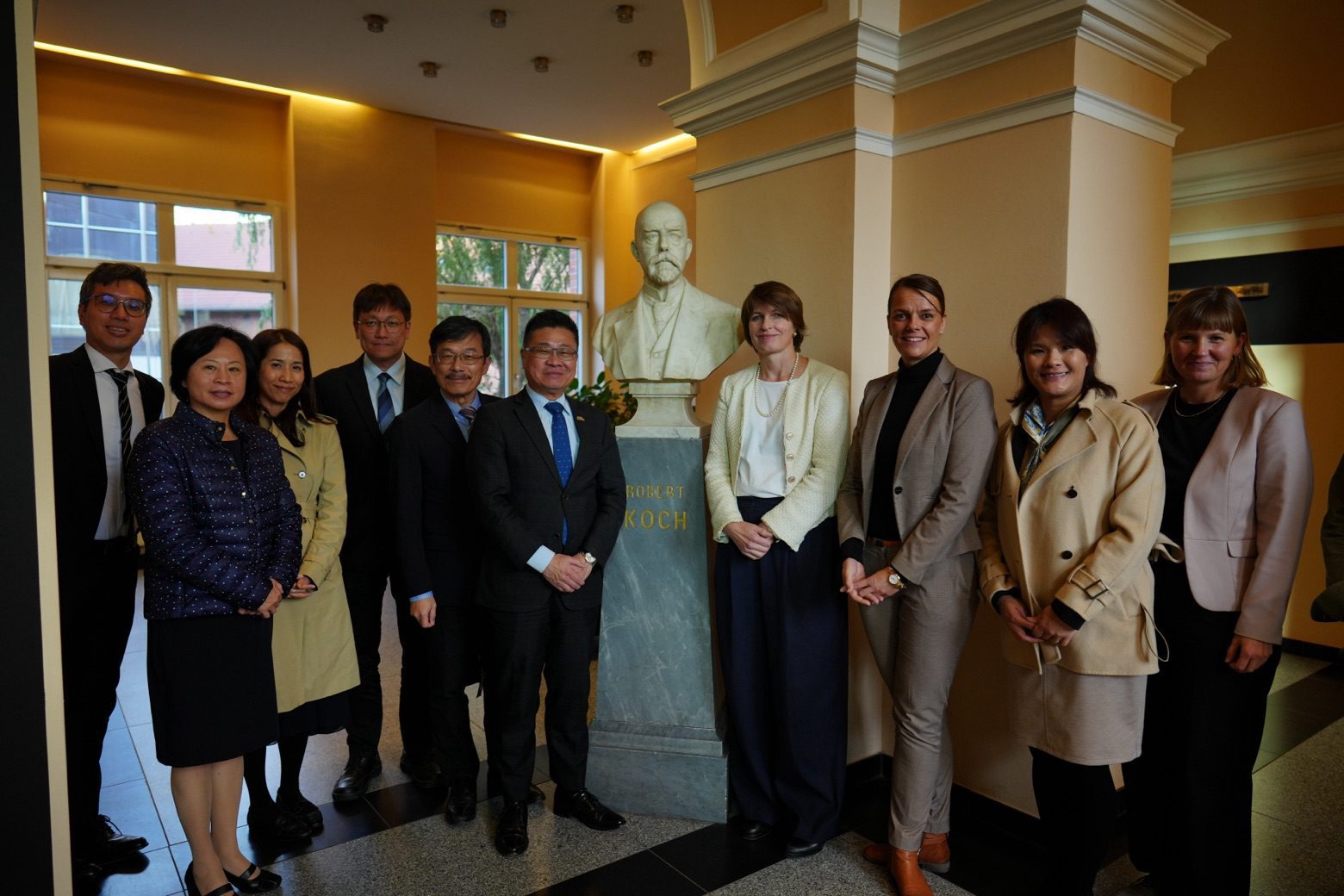 呂建德次長率團訪德　分享健保改革長照少子化對策經驗