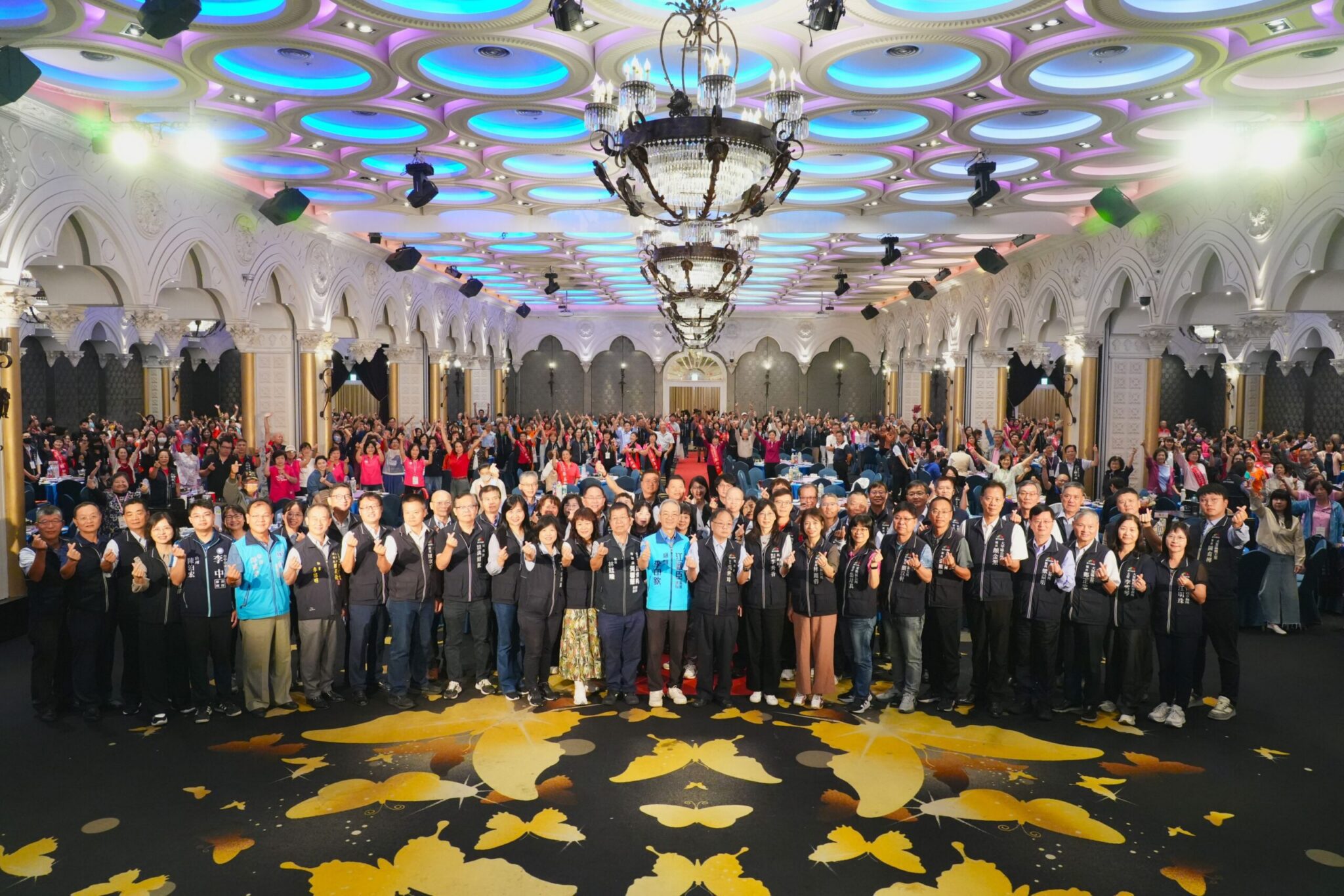 從青春到白髮都閃耀！　中市府表揚216位民政志工 民政局長：感謝共創城市幸福力