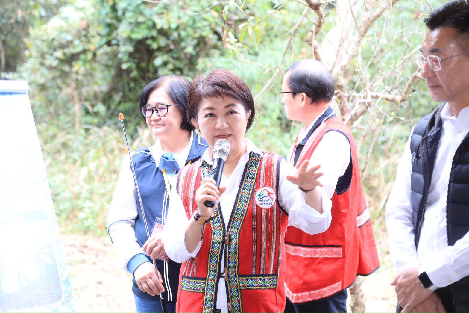 和平專案首站視察雪山坑登山步道 盧市長同框「巨人之手」　提建設4重點：要讓山林之美被更多人看到！