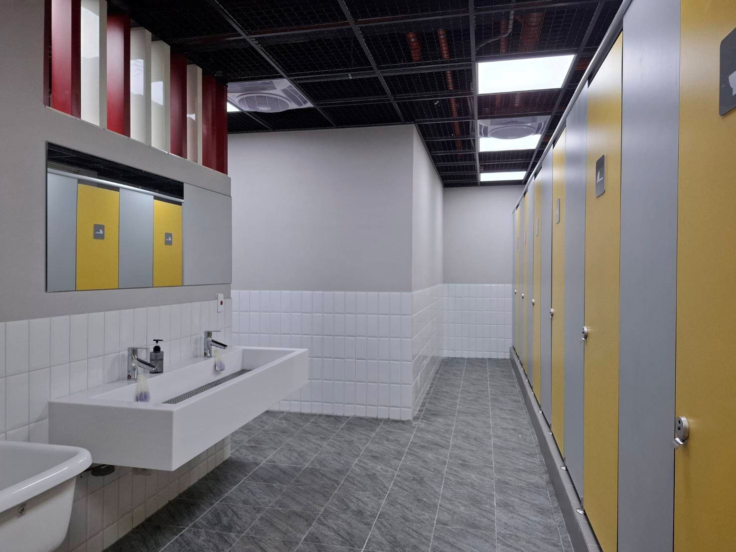 打造校園優質如廁環境 中市投入近7億元補助182校改善老舊廁所 打造校園優質如廁環境 中市投入近7億元補助182校改善老舊廁所